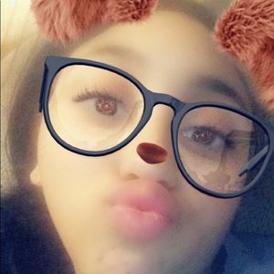 Meet your Posher, Aliya